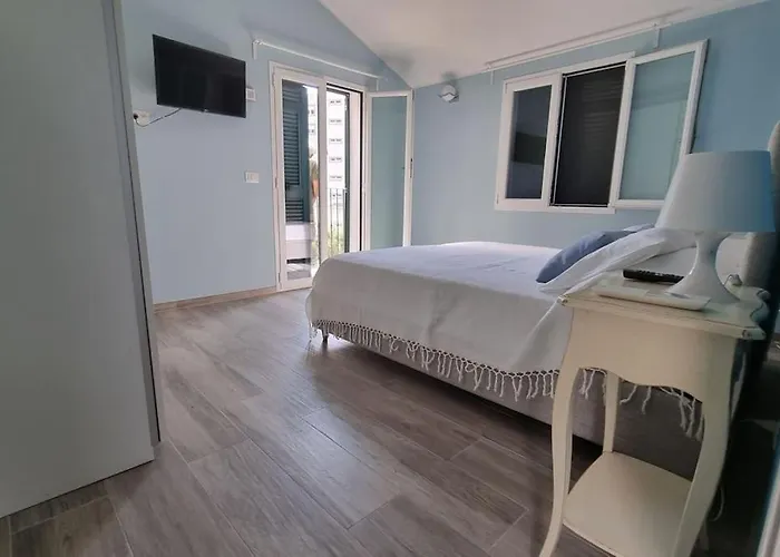 Con Giardino Βίλα Γένοβα