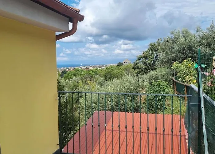 Con Giardino Βίλα